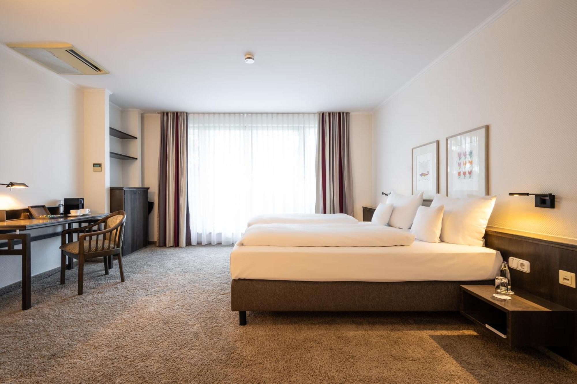 Hotel Herzogspark Herzogenaurach Ngoại thất bức ảnh